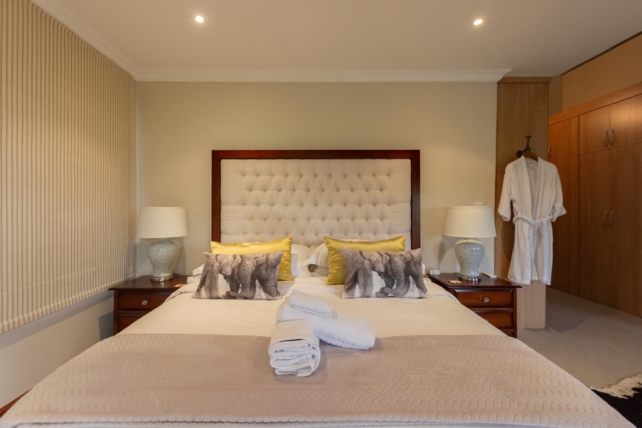 6 Bedroom Property for Sale in Riebeek Kasteel Western Cape